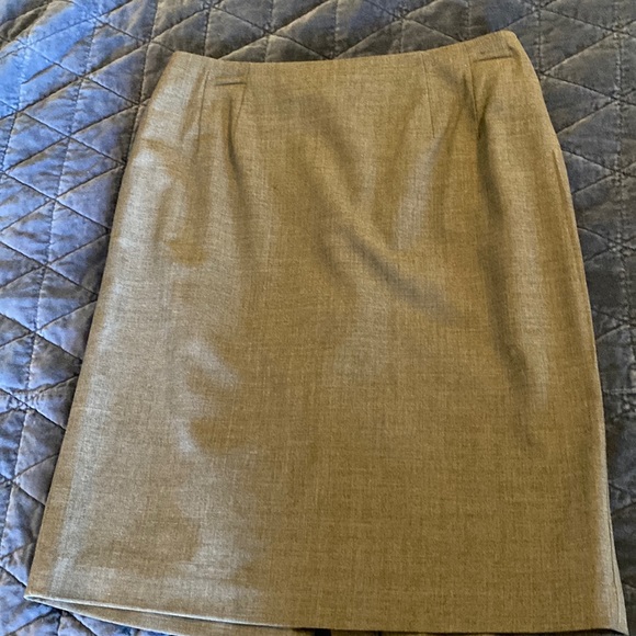 Talbots skirt - Picture 2 of 8